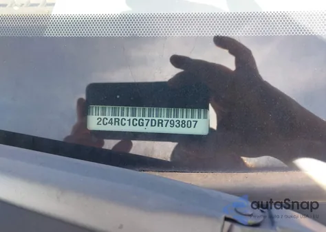 2013 Chrysler Town & Country Touring-L z USA, uszkodzony, nr VIN 2C4RC1CG7DR793807